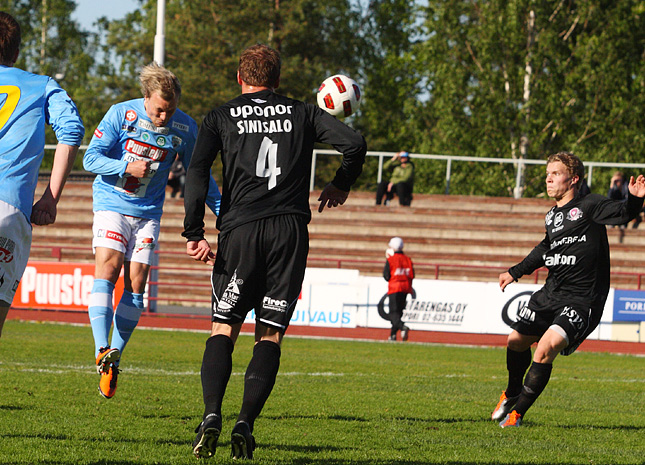 30.5.2011 - (FC PoPa-FC Lahti)