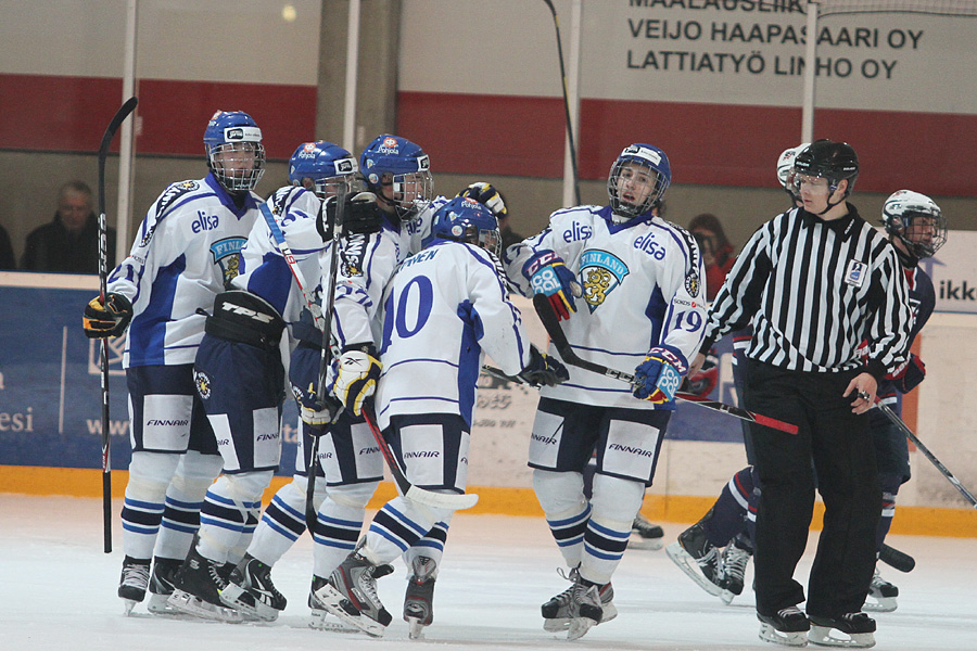11.2.2012 - (Suomi U18-USA U18)