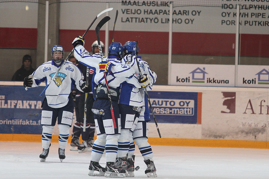 11.2.2012 - (Suomi U18-USA U18)