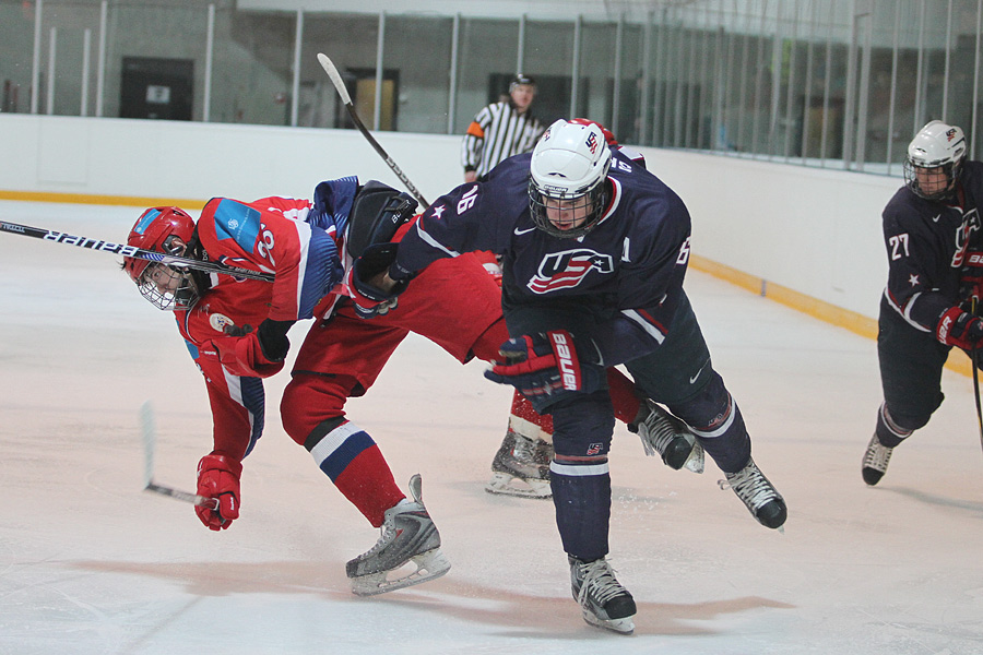12.2.2012 - (USA U18-Venäjä U18)